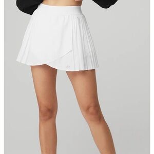 Alo Aces Tennis Skirt (Size M)